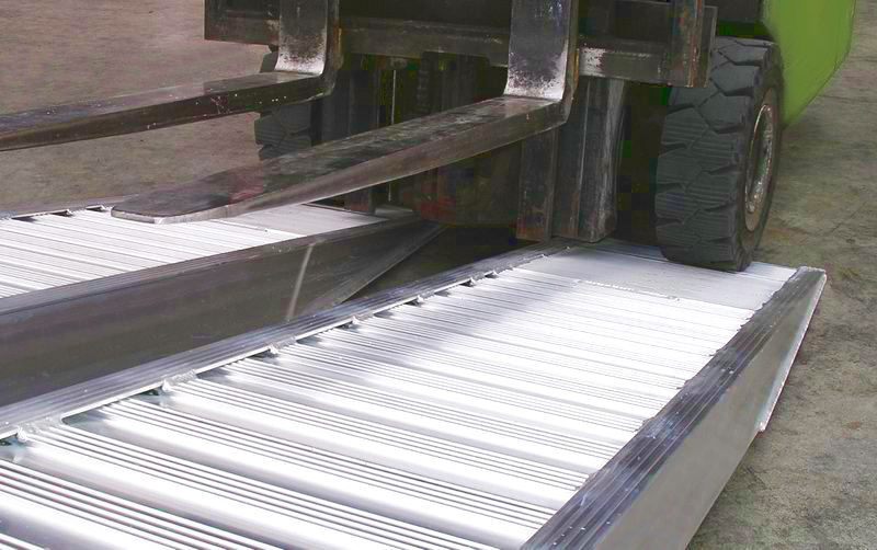Altec AVS tömörgumihoz aluminiumrámpa (2).jpg